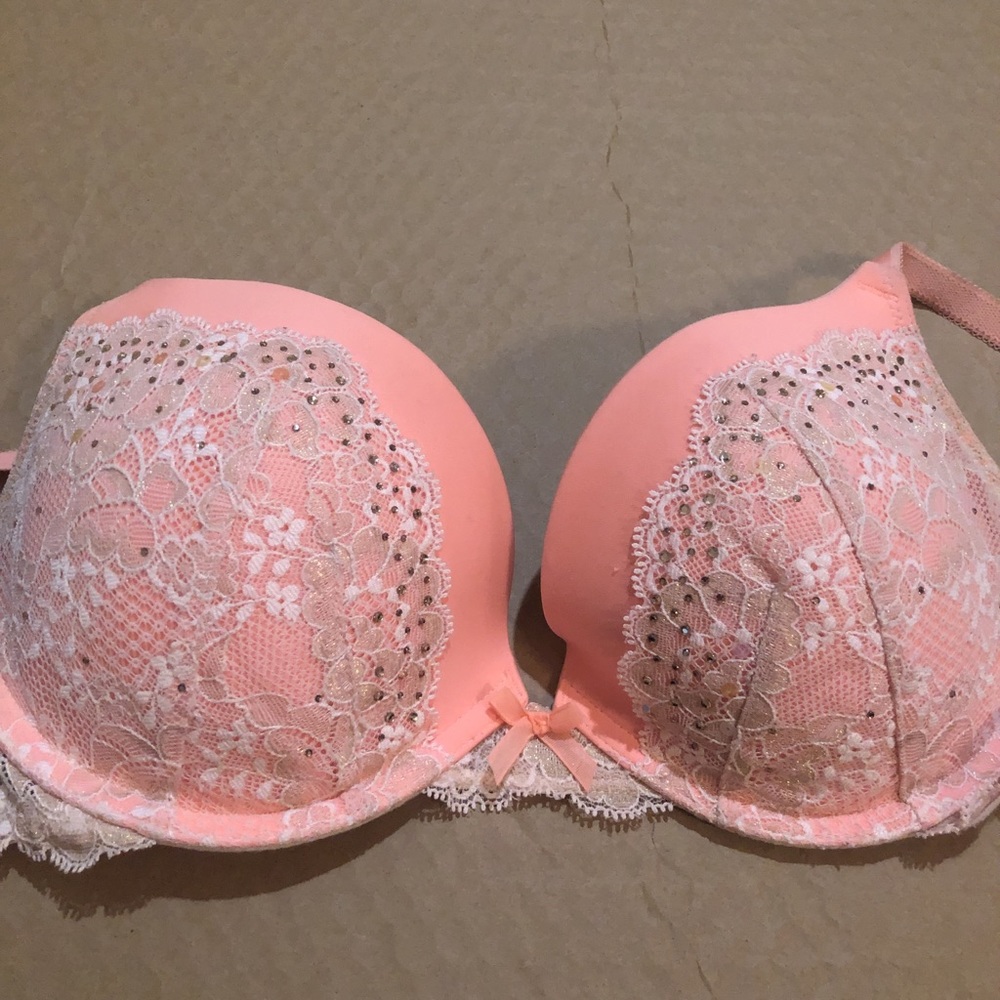 Victoria’s Secret Angels Rhinestone Lace Bra